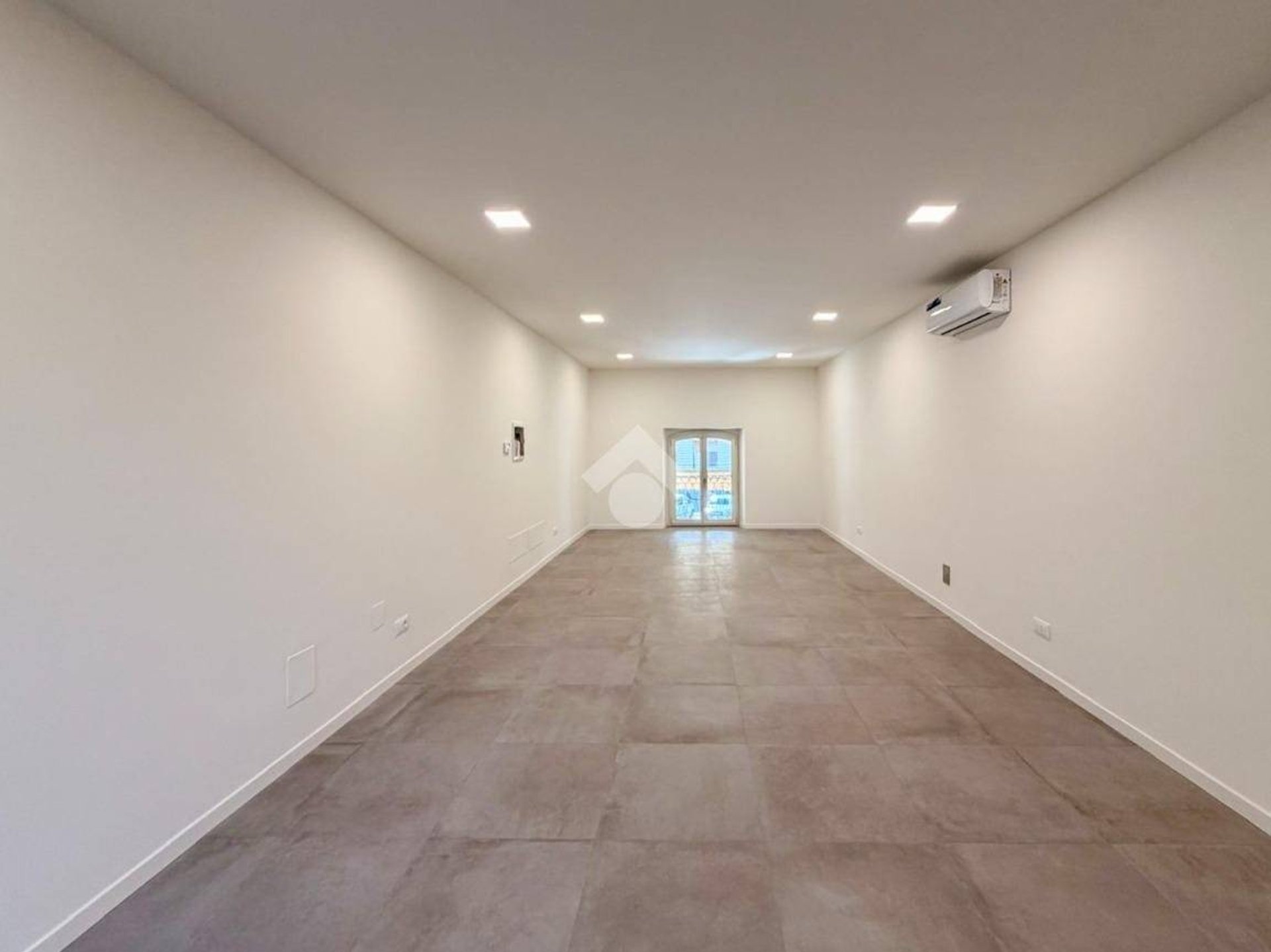 Single-family townhouse with 5 rooms for rent in Quinzano d'Oglio — photo 2
