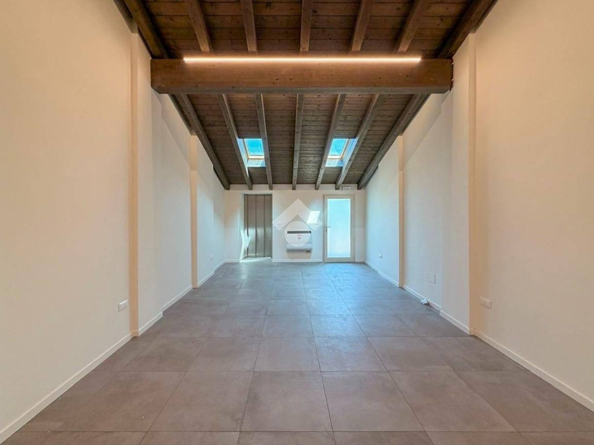 Single-family townhouse with 5 rooms for rent in Quinzano d'Oglio — photo 3
