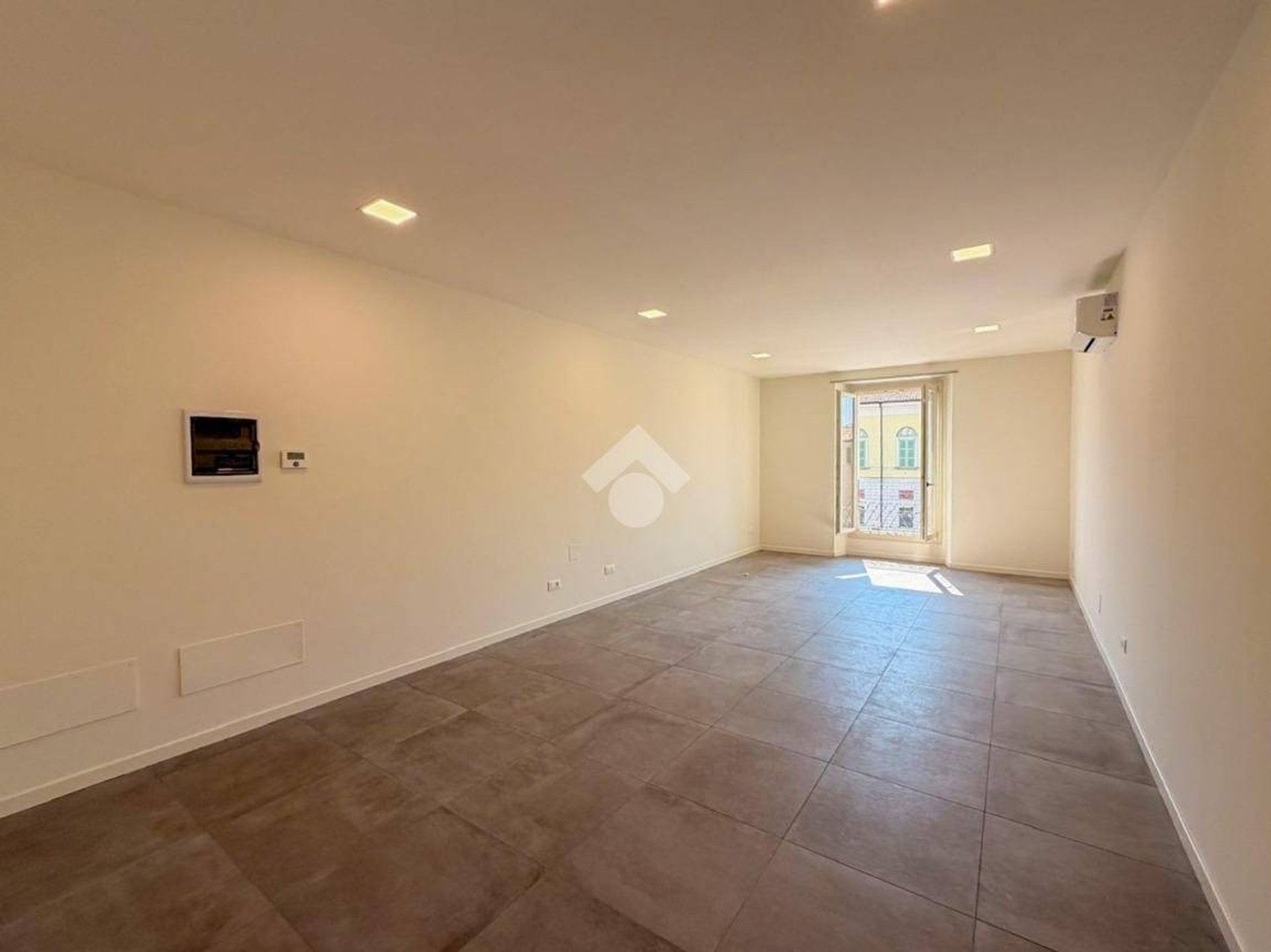 Single-family townhouse with 5 rooms for rent in Quinzano d'Oglio — photo 8