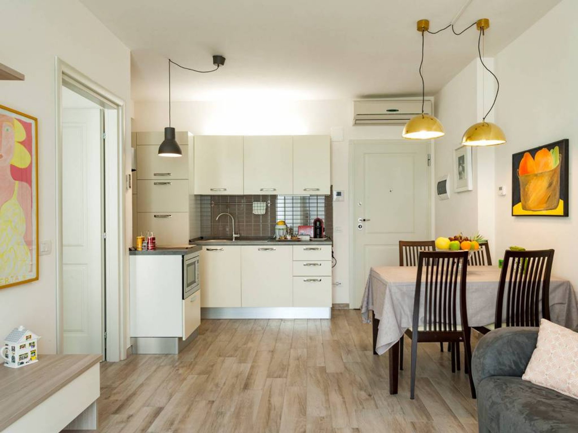 Piso de 1 ambiente en alquiler en Varese — foto 2