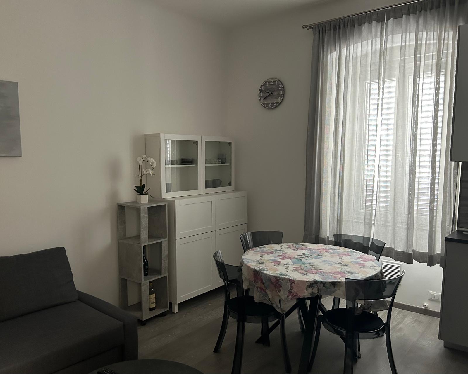 Piso de 2 ambientes en alquiler en Trieste — foto 4