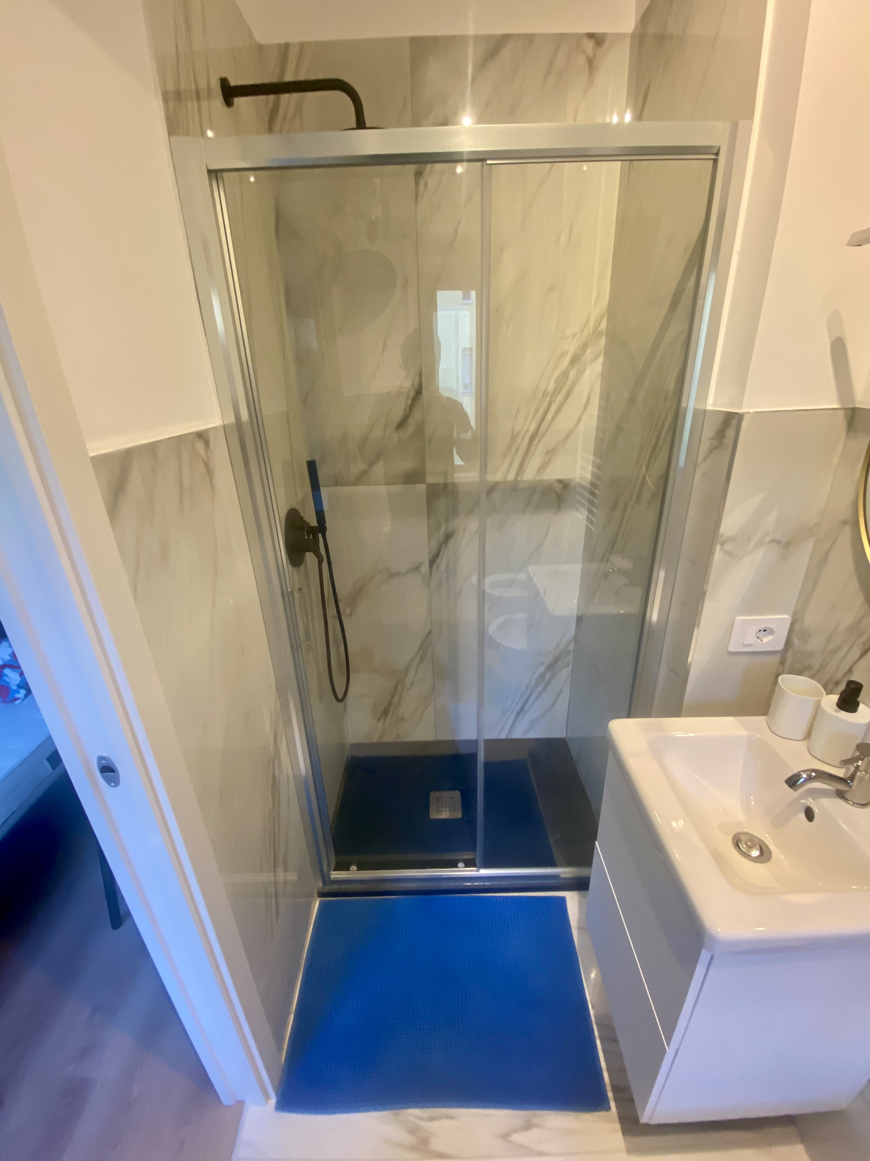 Double room for rent in Milano — photo 14